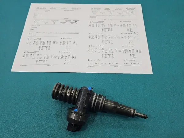 Bomba injeção OEM 0414720216 1.9 TDI usada image 2