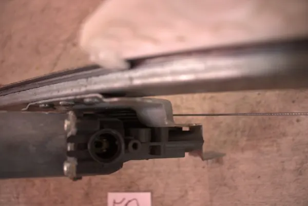 Mecanismo de janela dianteira direita Dacia Logan I 8200901102 image 3