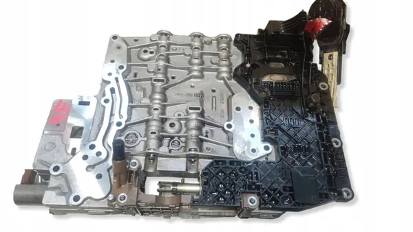 Jaguar XF 3.0D mekatroniikkalevy OEM 1068427229 image 2