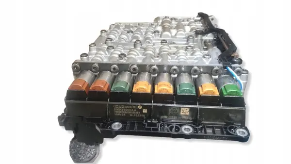 Jaguar XF 3.0D mekatroniikkalevy OEM 1068427229 image 9