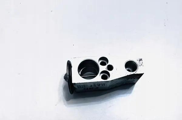 Toyota A/C Expansionsventil OEM CZ4475004540 - Gebraucht image 4