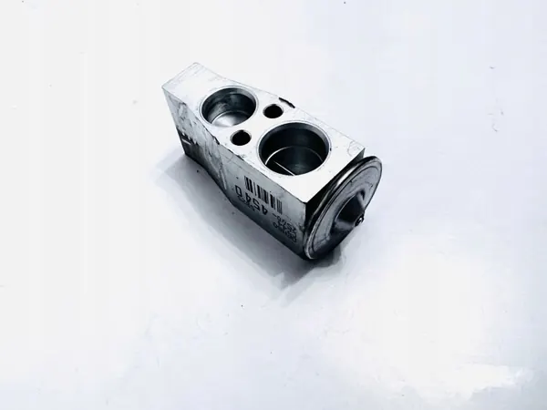 Toyota A/C Expansionsventil OEM CZ4475004540 - Gebraucht image 7