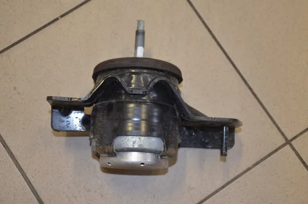Support moteur gauche OEM 68284621AE pour Wrangler Gladiator image 3