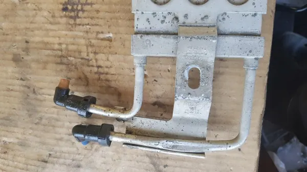 Arrefecedor de combustível OEM 1K0203491B VW Golf V 1.9TDI image 3