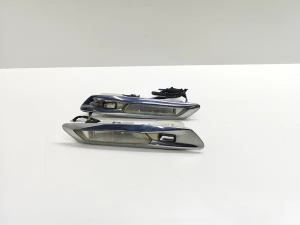 Clignotant d'aile BMW OEM 012696 pour Série 5 image 2