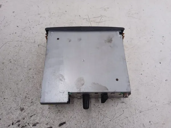 Radio CD Renault Laguna OEM 8200057681 - Occasion image 5