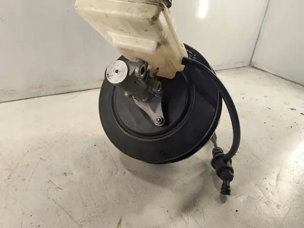 Pompe de servo-frein Renault Master III 472100453R image 3