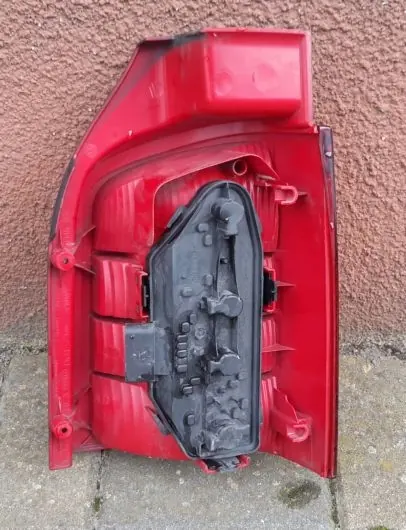 VW T5 Luz Trasera Izquierda 7H5945095H image 2