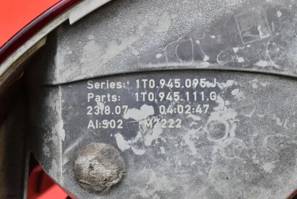 Vänster Bakljus 1T0945095J VW Touran Lift 06-10 image 7