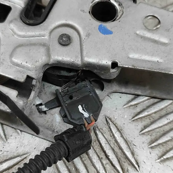 VW TRANSPORTER VI (T6) Motorhuvudlås 2.0L OEM 7E0823509F image 5