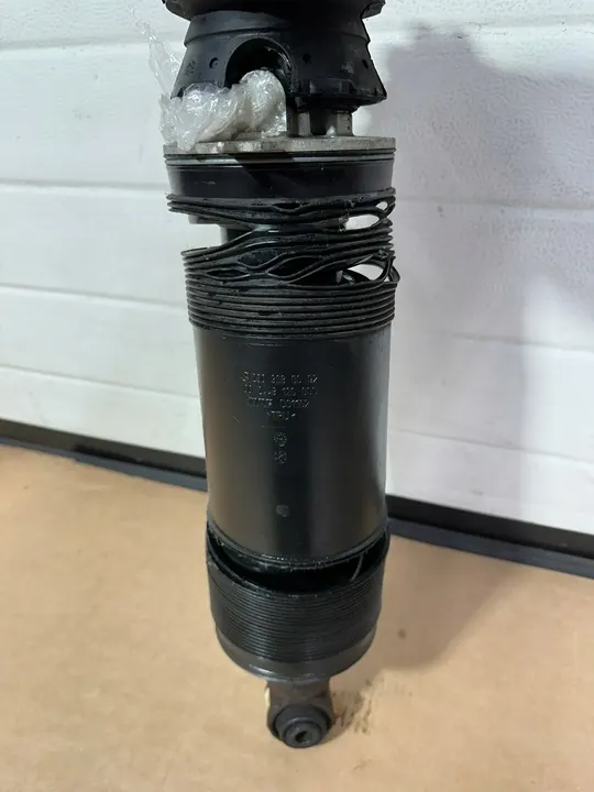 Vänster bakdämpare, Mercedes SL R230, OEM A2303200213 image 9