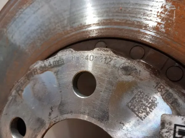 BMW OEM 8840311 Achter remschijven - Gebruikt image 3