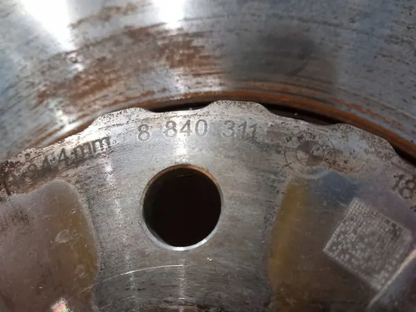 BMW OEM 8840311 Achter remschijven - Gebruikt image 4