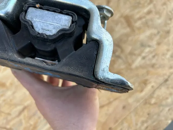 Soporte de motor Fiat 51983877 image 3