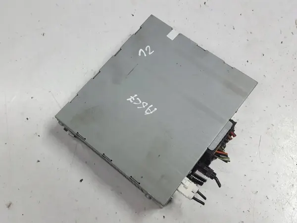 Audi A6 C7 Radion Viritin OEM 4G0035061J - Käytetty image 2