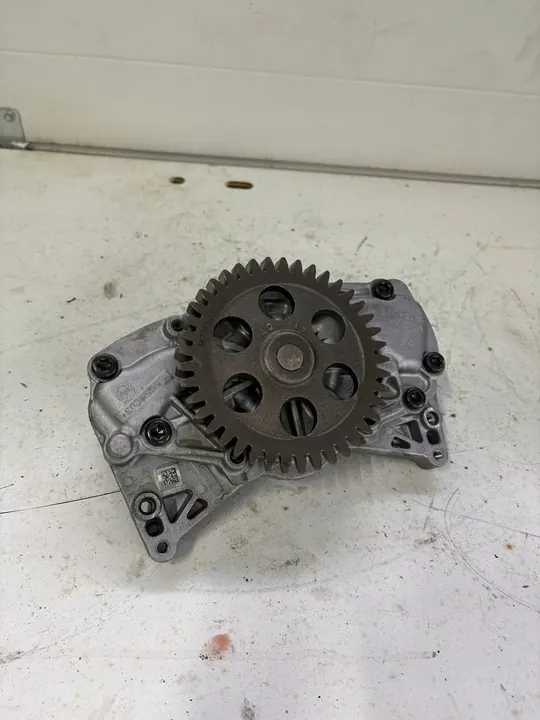 Bomba de óleo Volvo FH4 FH5 OEM 23297893 image 1