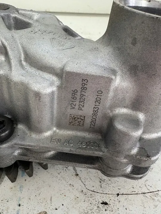 Bomba de óleo Volvo FH4 FH5 OEM 23297893 image 5