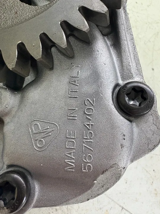 Bomba de óleo Volvo FH4 FH5 OEM 23297893 image 7