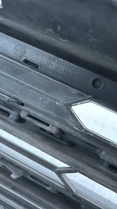 Volkswagen Touareg Front Grill 2014-2018 OE 7P6853651J image 4