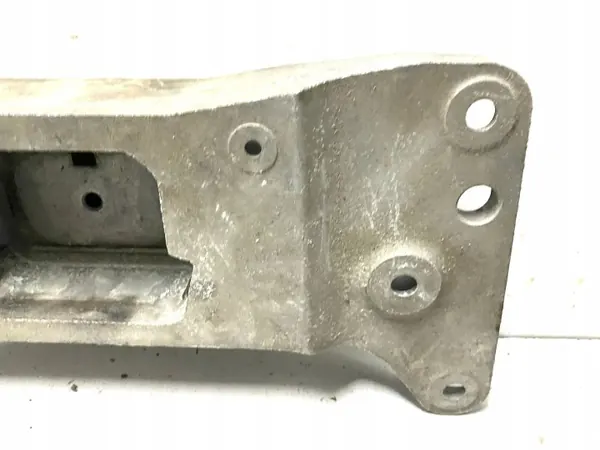 Support de boîte BMW OEM 6858029 pour Série 5 F10 image 5