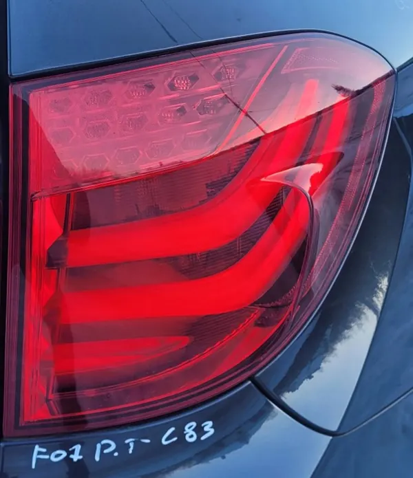 BMW F07 C83 Rechte Heck-Kotflügelleuchte - OEM image 2