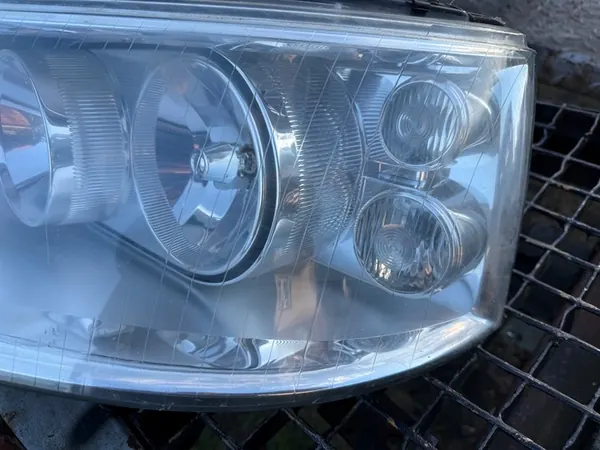 Farol esquerdo Volkswagen Transporter T5 image 6