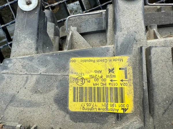 Farol esquerdo Volkswagen Transporter T5 image 7