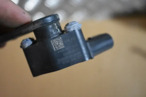 Tasosensori Taka Oikea Porsche Panamera OEM 971572 image 3