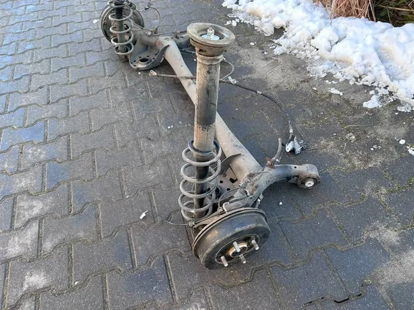 Toyota Yaris III Lift 1.5 Sospensione Posteriore OYT25828 image 2