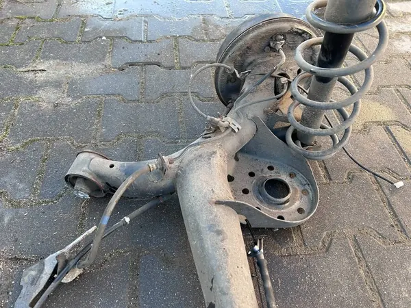 Toyota Yaris III Lift 1.5 Sospensione Posteriore OYT25828 image 8