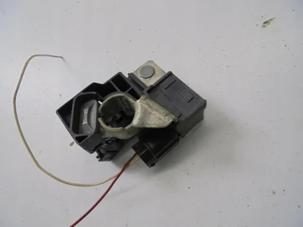 Dacia Jogger Minusklem OEM A4209051300 image 3