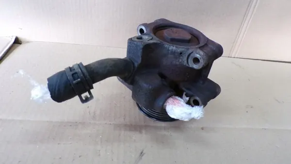 Pompe de direction FIESTA MK6 1.4 TDCI OEM image 2