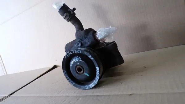 Pompe de direction FIESTA MK6 1.4 TDCI OEM image 3