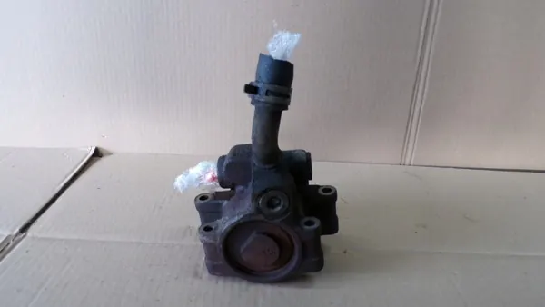 Pompe de direction FIESTA MK6 1.4 TDCI OEM image 5