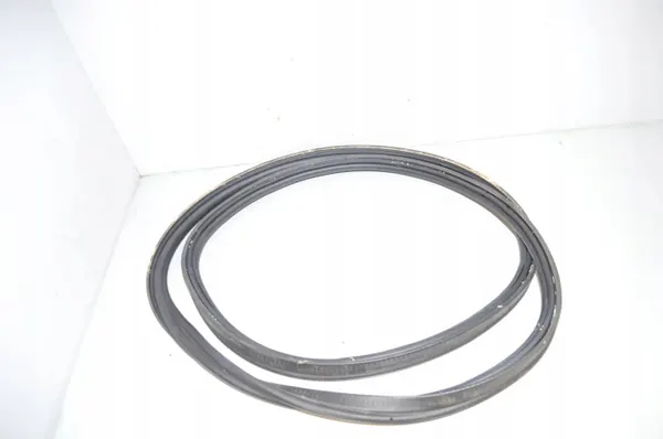 Junta maletero BMW F40 OEM 7456073 - Usado image 3
