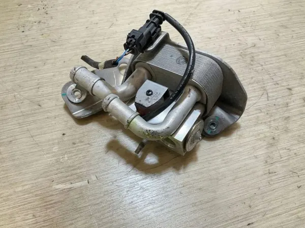 Peças do compartimento motor Volvo OEM 32260322 1.5L image 2