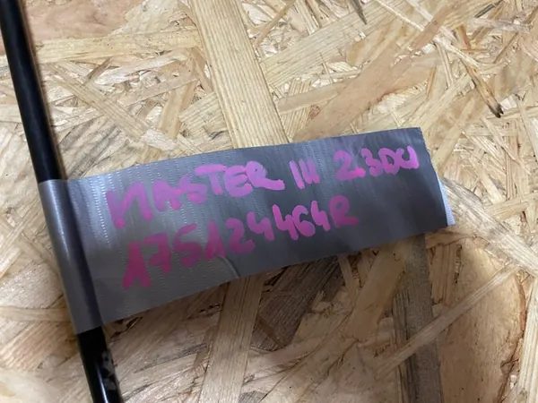 TUBO DE COMBUSTÍVEL RENAULT OEM 175124464R image 2