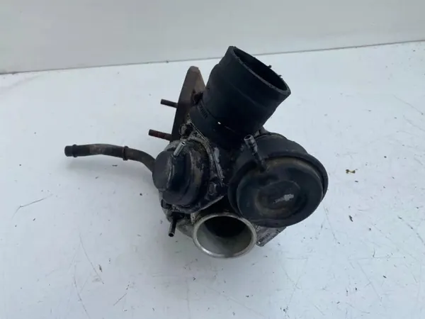 Turbo Volvo XC70 Cross Country 8658099 2.4L 147kW image 3
