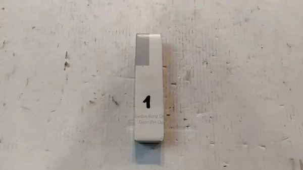 Bujía Mercedes-Benz A0041594403 image 2