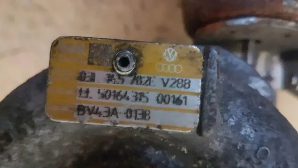 Audi OE 03L145702E Turboaggregat image 4