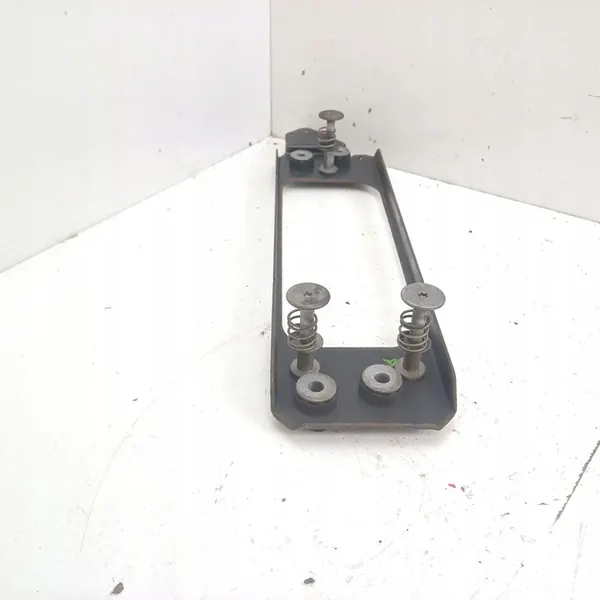 Ilmajousituksen kompressorin kiinnike 6785505 image 5