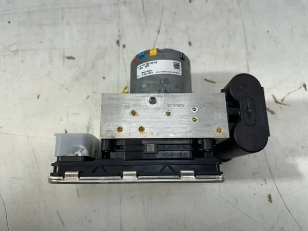 Compressor Airmatic OEM A1679016603 para Mercedes GLE/GLS image 5