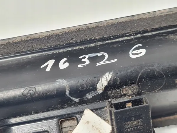 Poignée de coffre OEM 13271375 pour Opel Astra J image 7