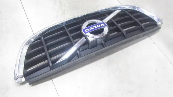 VOLVO XC60 Grill 31290999 08-13 image 4