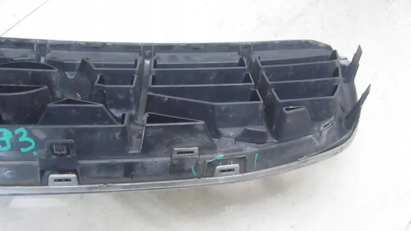 VOLVO XC60 Grill 31290999 08-13 image 7