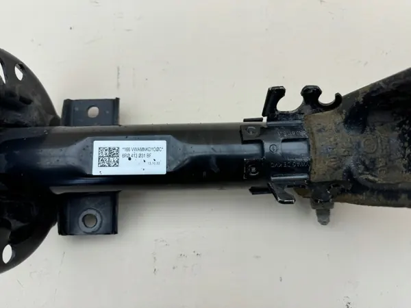 Amortiguador Delantero OEM 6R0413031BF - Usado image 5