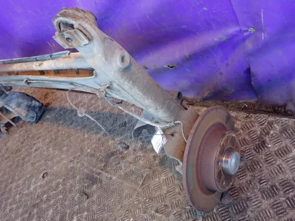 OEM Zawada-385465- Taka-akselipalkki Renault Laguna II image 5