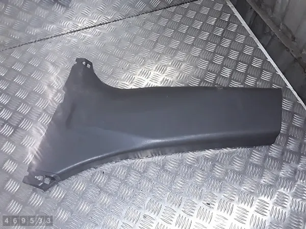 Moldura de pilar Nissan Leaf OEM 769163NA0A - Usado image 2