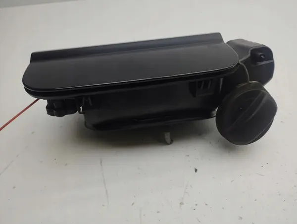 Audi A6 S6 C7 2018 Bränsletanklock OEM 4G0809906C image 2