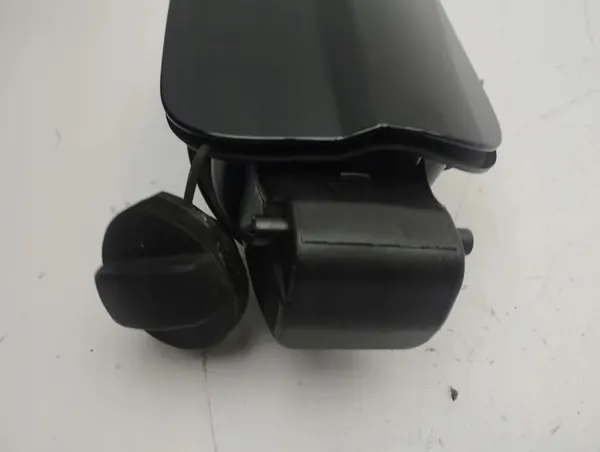 Audi A6 S6 C7 2018 Bränsletanklock OEM 4G0809906C image 4